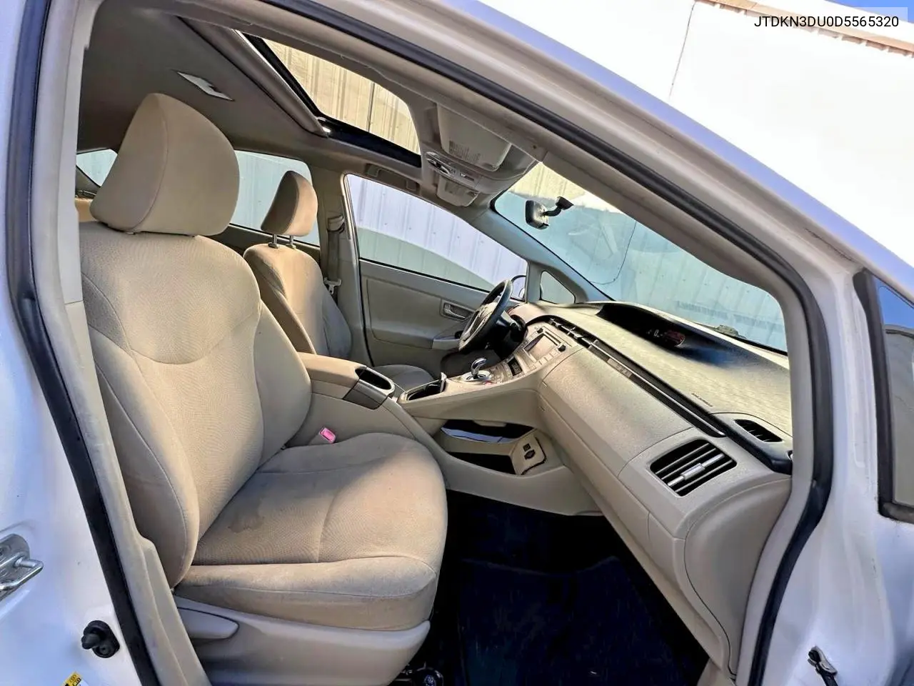 JTDKN3DU0D5565320 2013 Toyota Prius Three