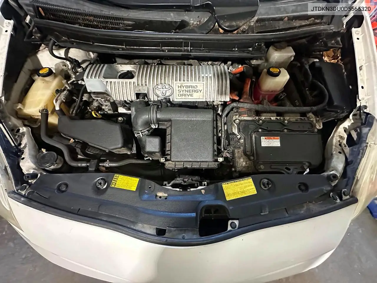 JTDKN3DU0D5565320 2013 Toyota Prius Three
