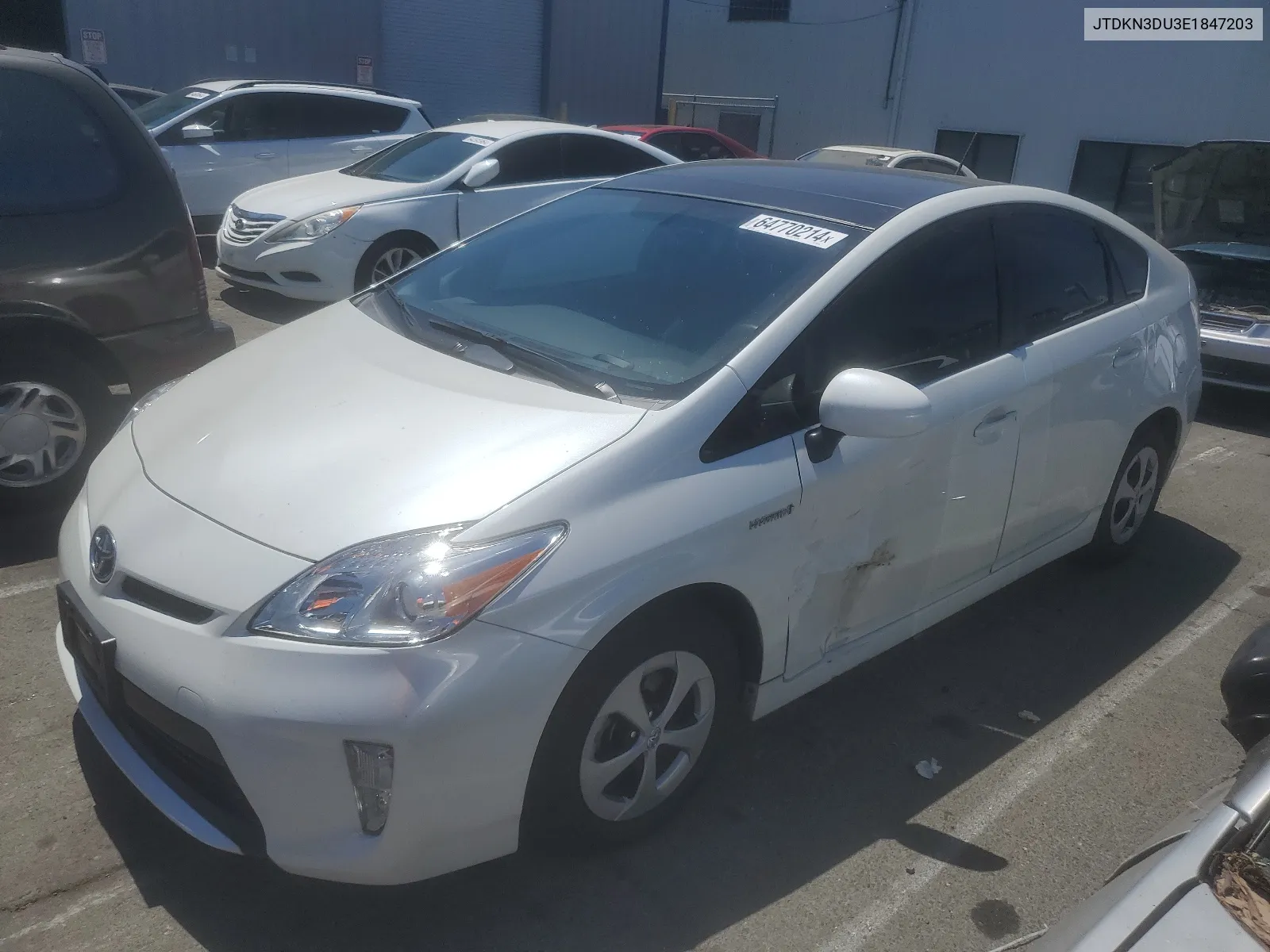 JTDKN3DU3E1847203 2014 Toyota Prius