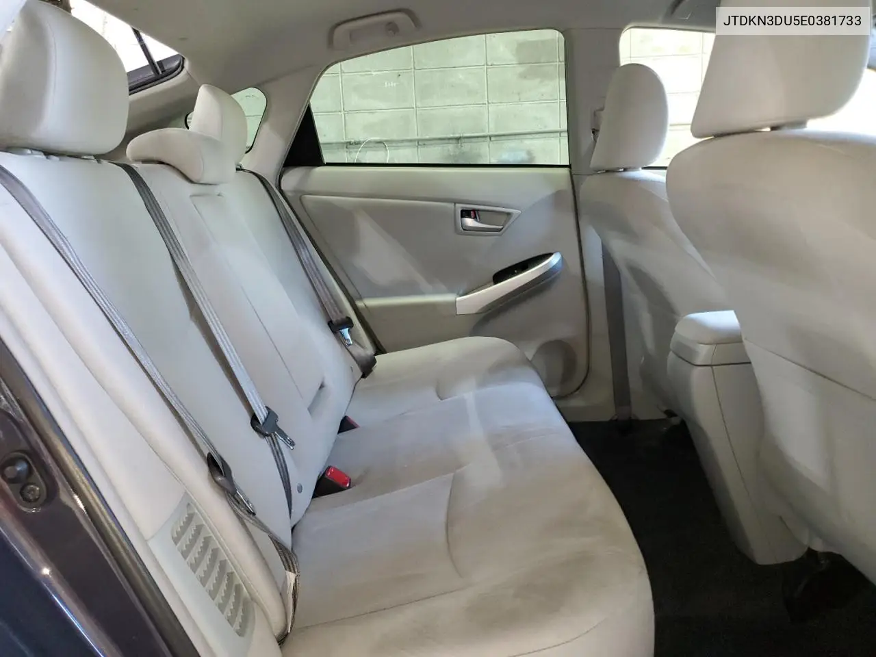 JTDKN3DU5E0381733 2014 Toyota Prius