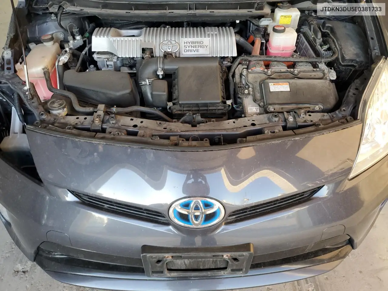 JTDKN3DU5E0381733 2014 Toyota Prius