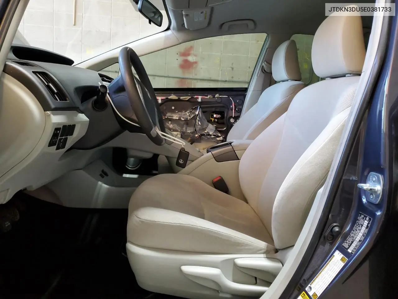 JTDKN3DU5E0381733 2014 Toyota Prius