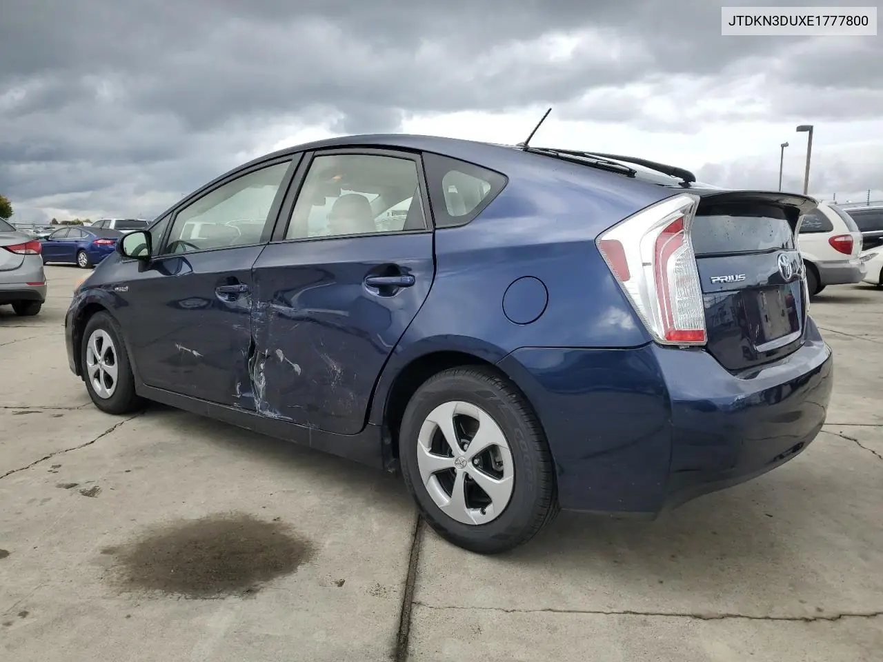 JTDKN3DUXE1777800 2014 Toyota Prius