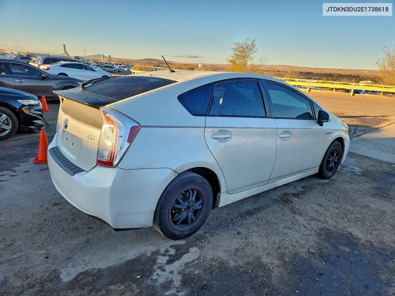 JTDKN3DU2E1738618 2014 Toyota Prius