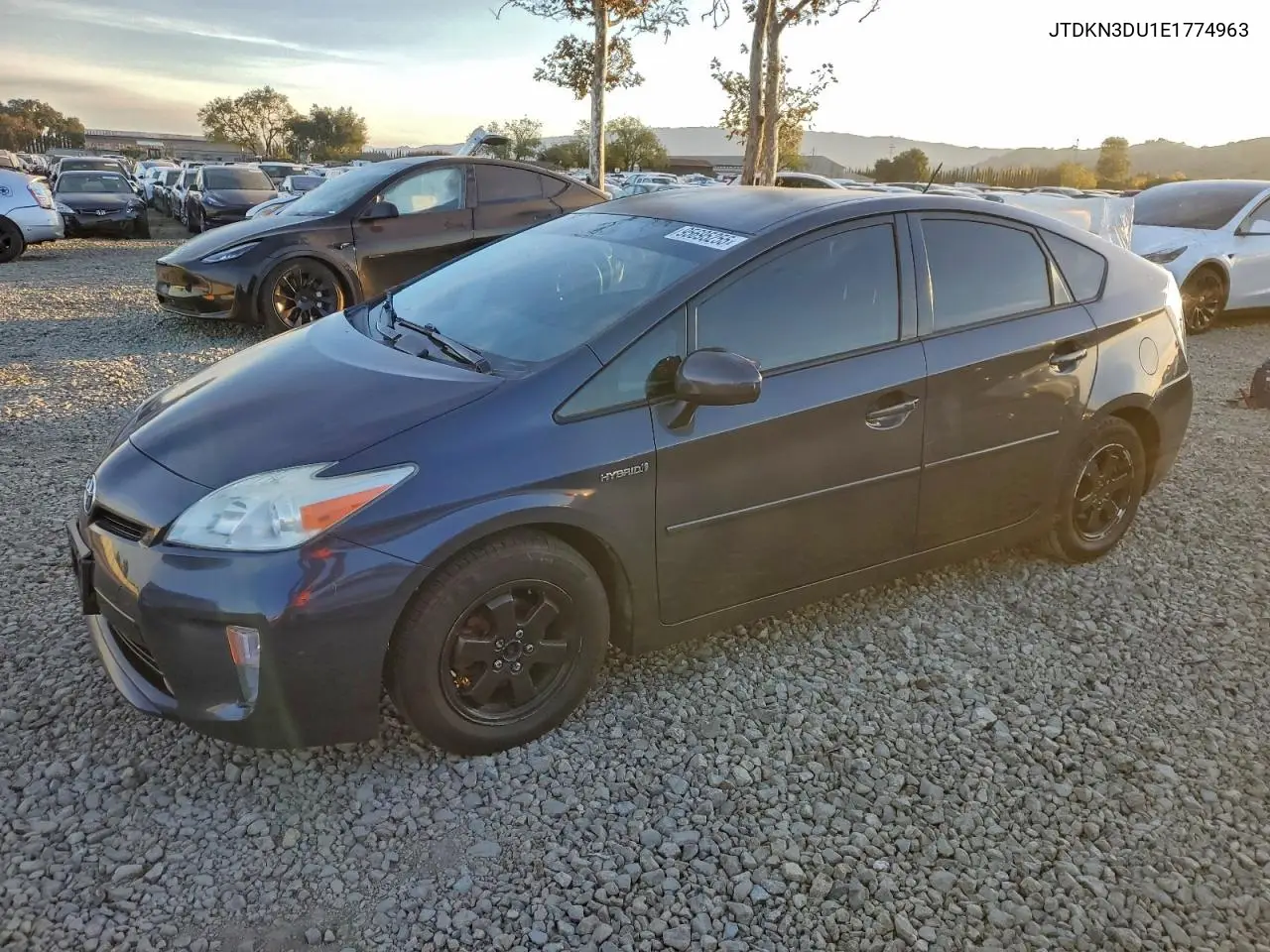 JTDKN3DU1E1774963 2014 Toyota Prius