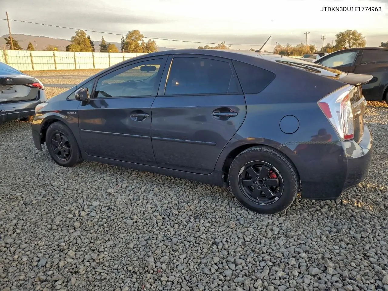 JTDKN3DU1E1774963 2014 Toyota Prius