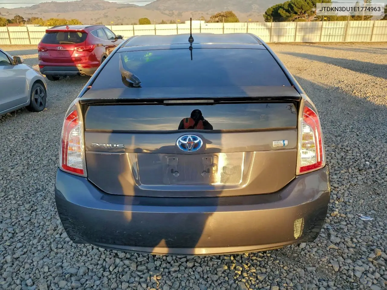 JTDKN3DU1E1774963 2014 Toyota Prius