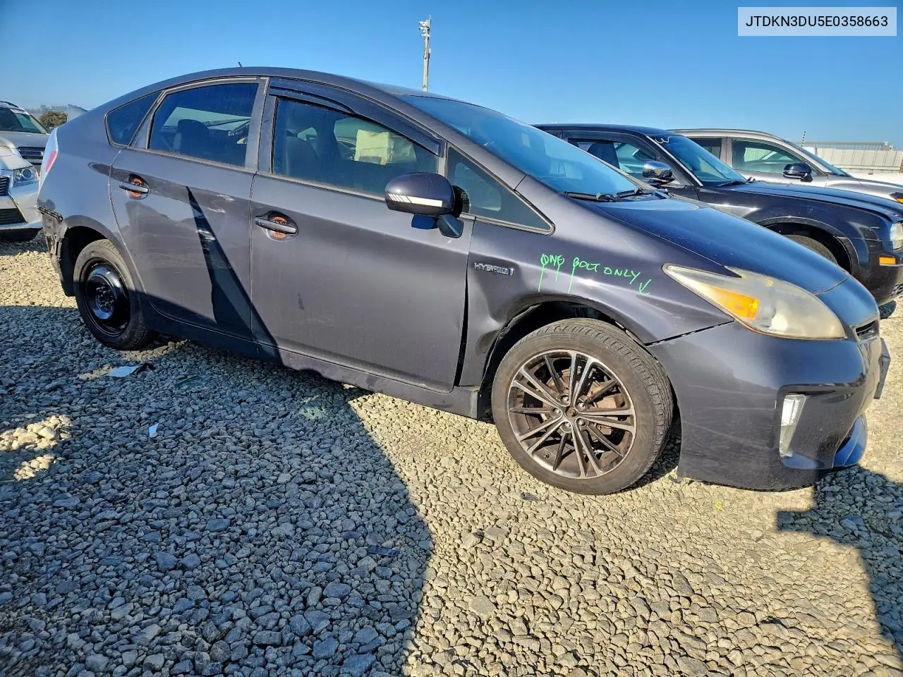 JTDKN3DU5E0358663 2014 Toyota Prius