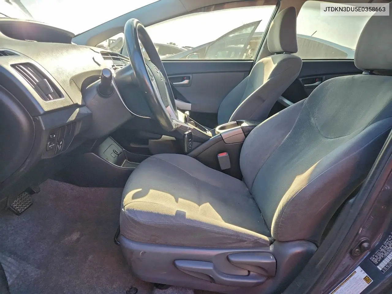 JTDKN3DU5E0358663 2014 Toyota Prius