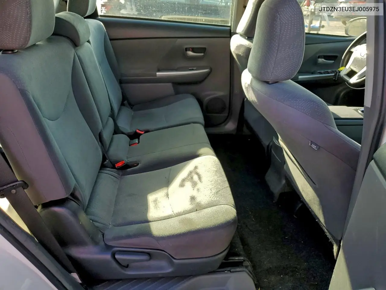 JTDZN3EU3EJ005975 2014 Toyota Prius V