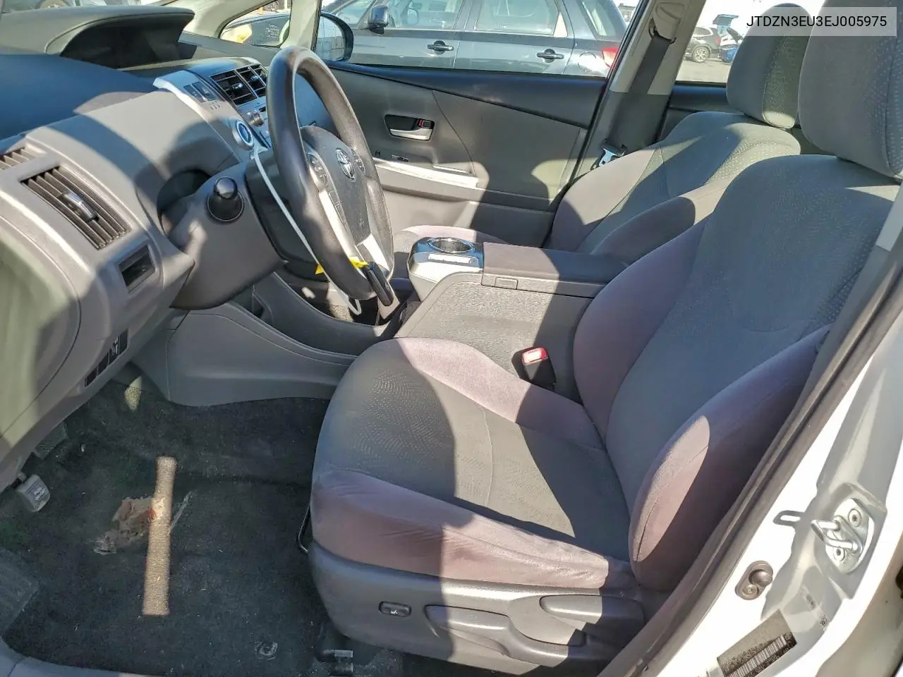 JTDZN3EU3EJ005975 2014 Toyota Prius V