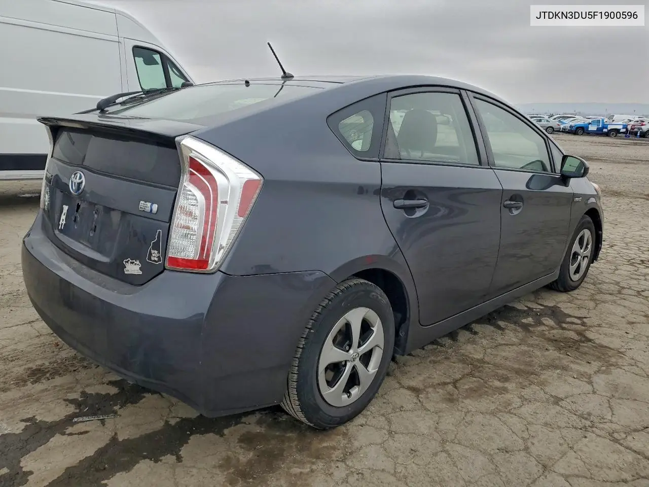 JTDKN3DU5F1900596 2015 Toyota Prius