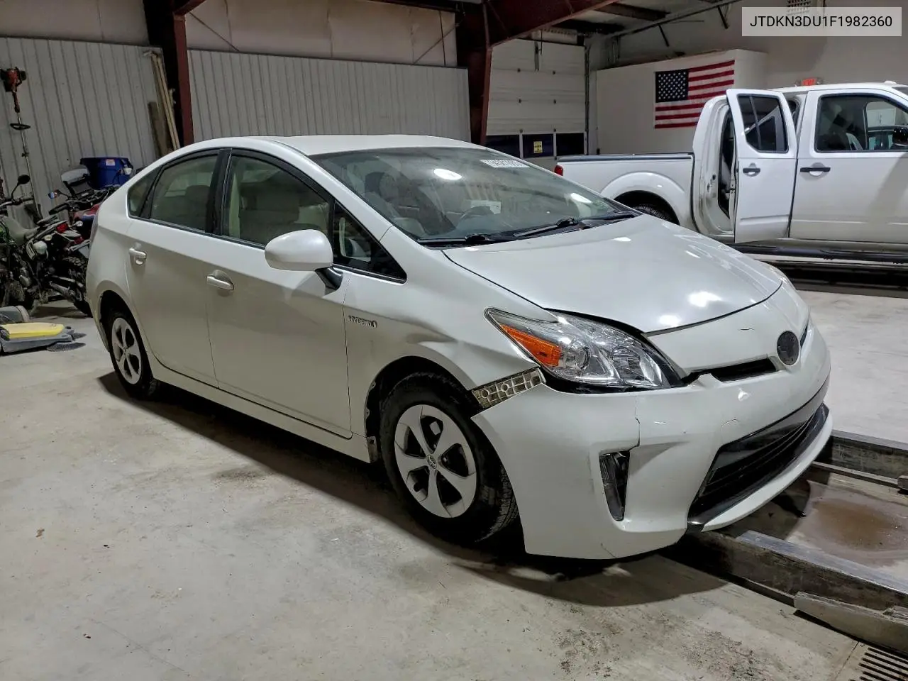 JTDKN3DU1F1982360 2015 Toyota Prius