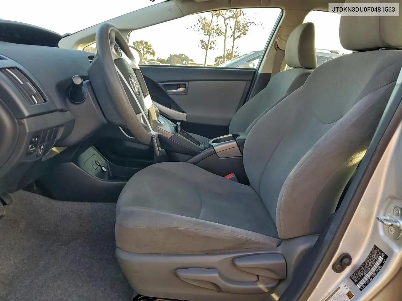 JTDKN3DU0F0481563 2015 Toyota Prius