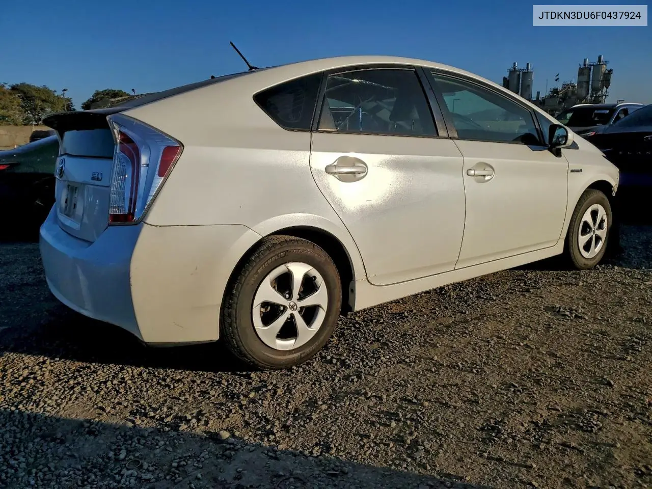 JTDKN3DU6F0437924 2015 Toyota Prius