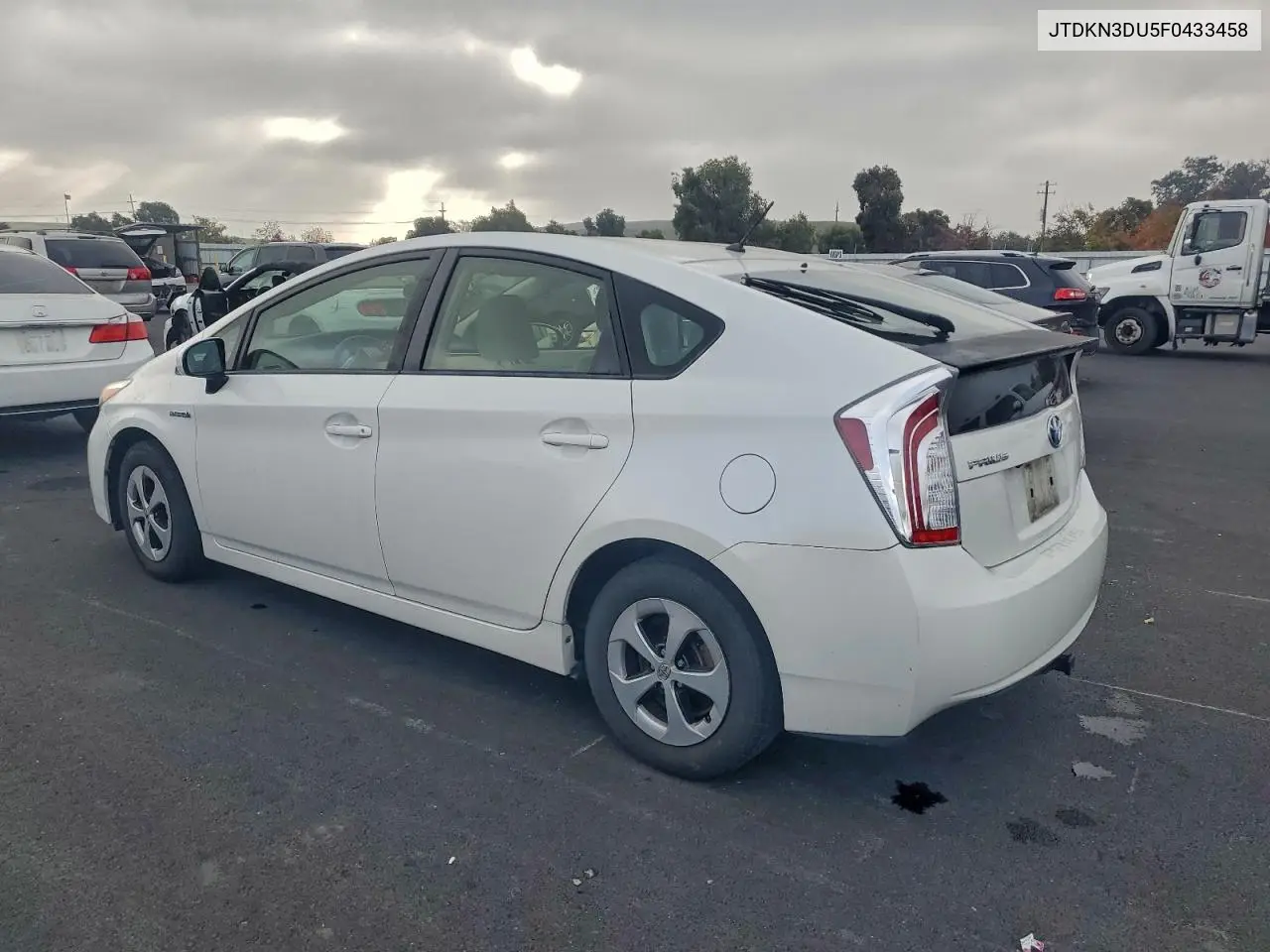 JTDKN3DU5F0433458 2015 Toyota Prius