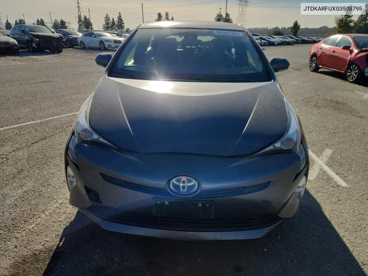 JTDKARFUXG3508795 2016 Toyota Prius