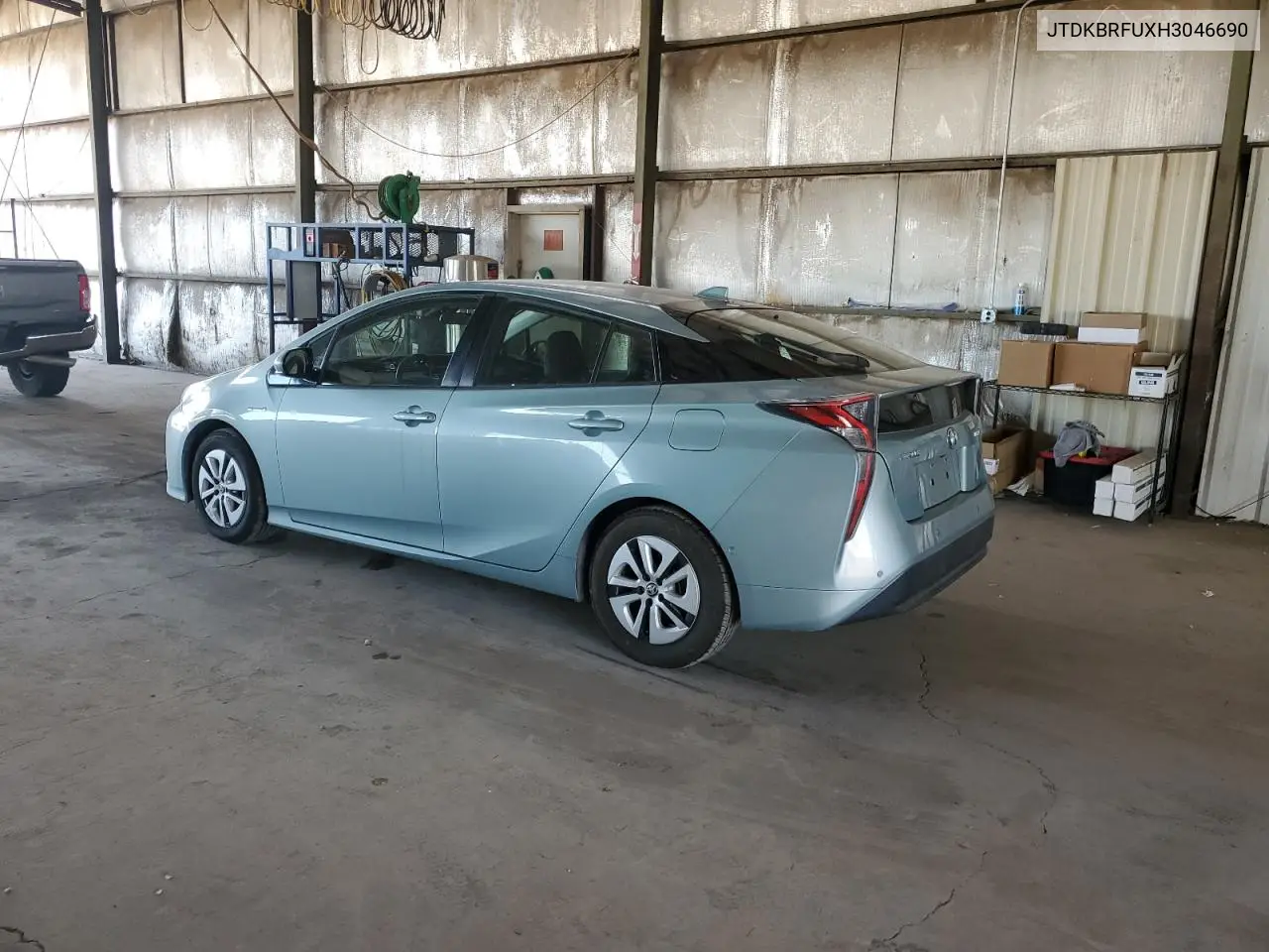 JTDKBRFUXH3046690 2017 Toyota Prius