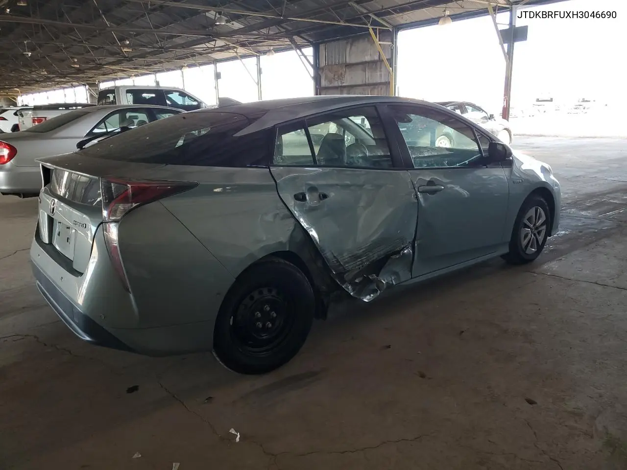 JTDKBRFUXH3046690 2017 Toyota Prius