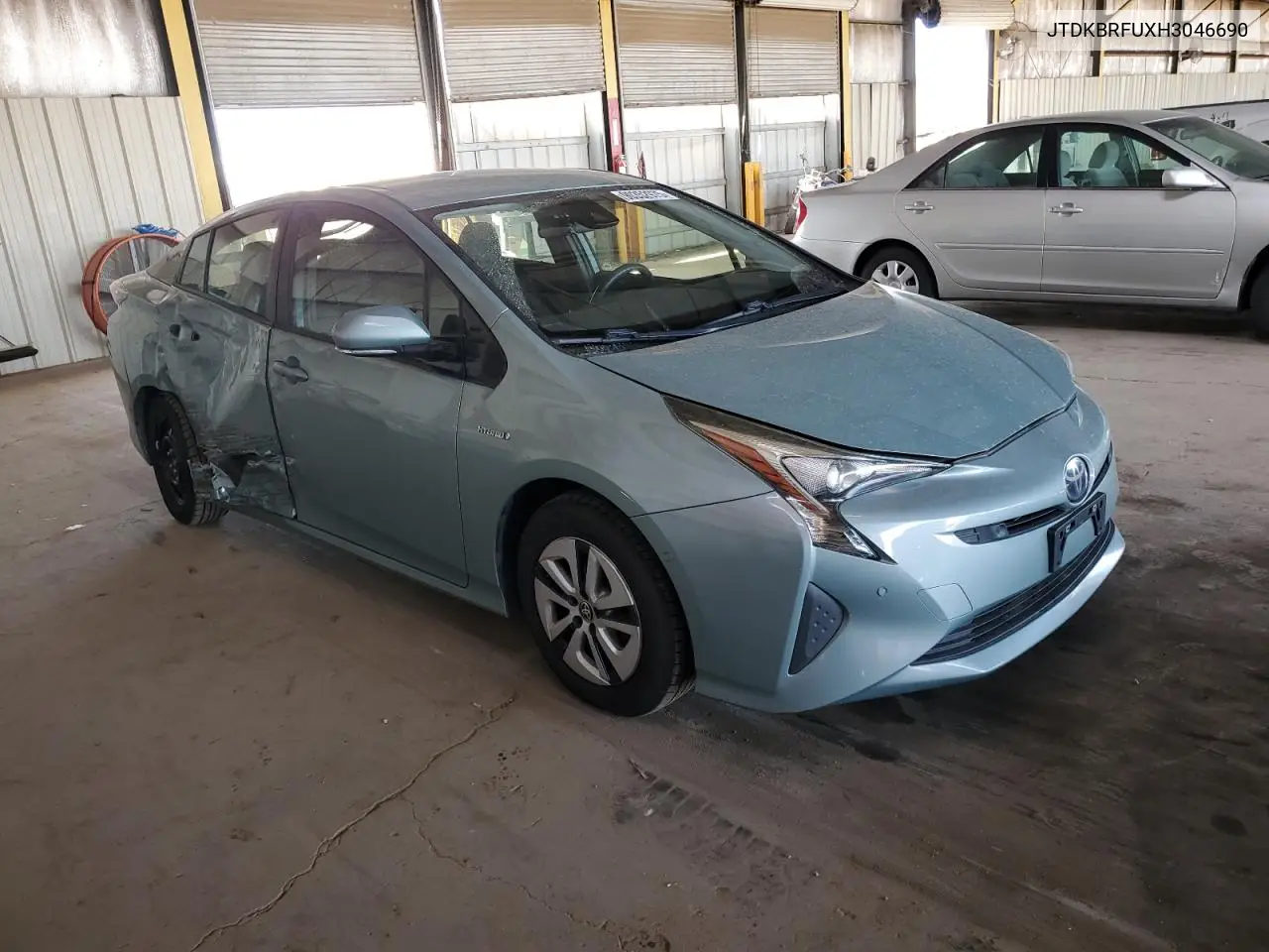 JTDKBRFUXH3046690 2017 Toyota Prius