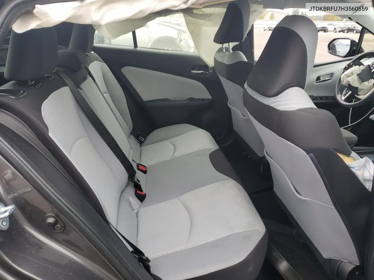 JTDKBRFU7H3560559 2017 Toyota Prius