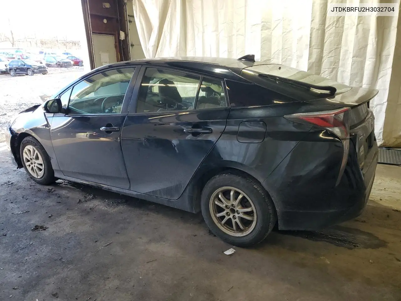 JTDKBRFU2H3032704 2017 Toyota Prius