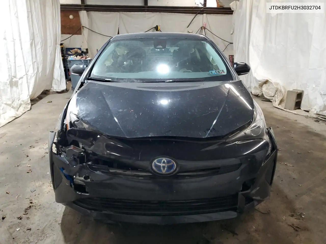 JTDKBRFU2H3032704 2017 Toyota Prius
