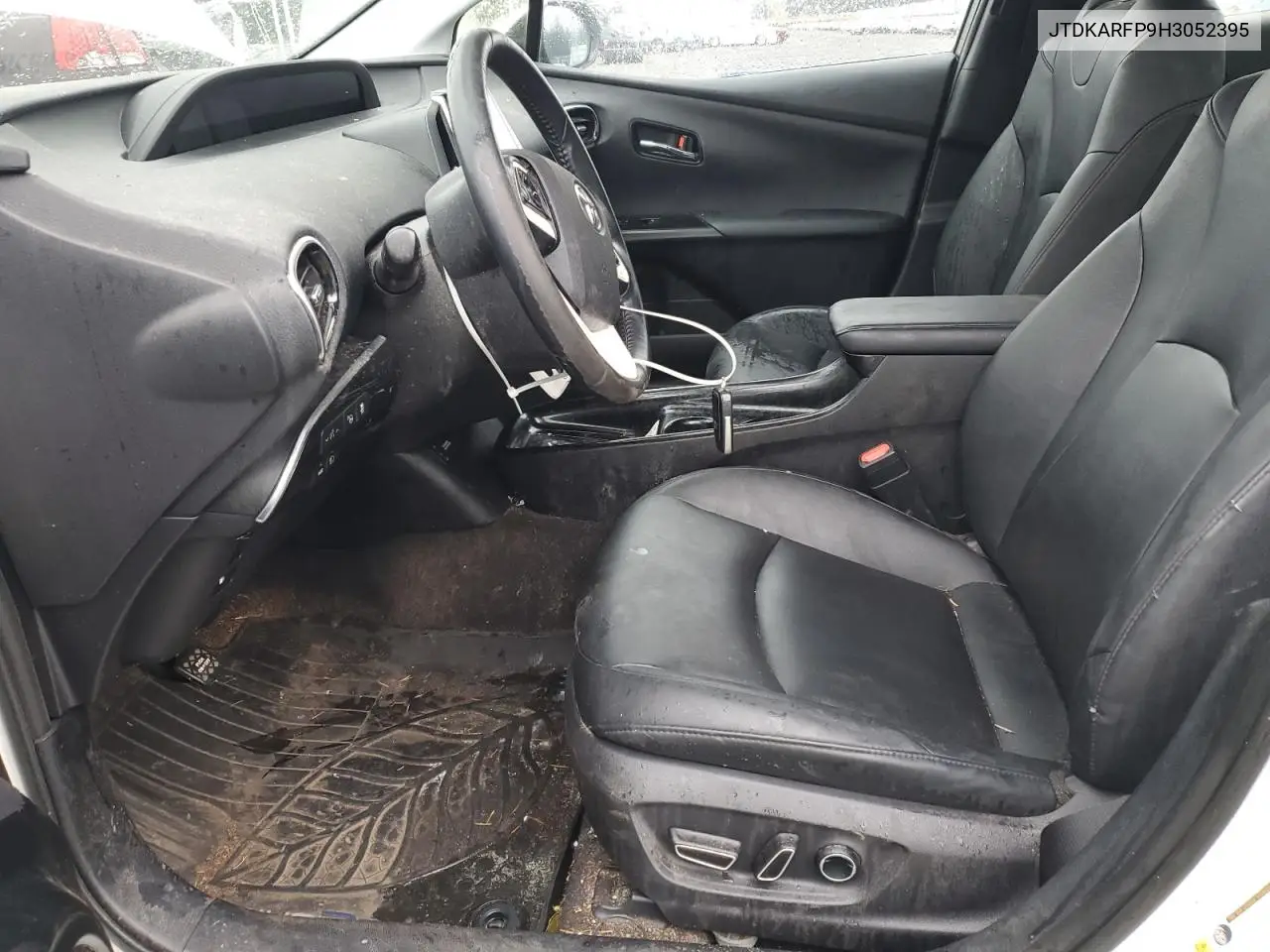 JTDKARFP9H3052395 2017 Toyota Prius Prime