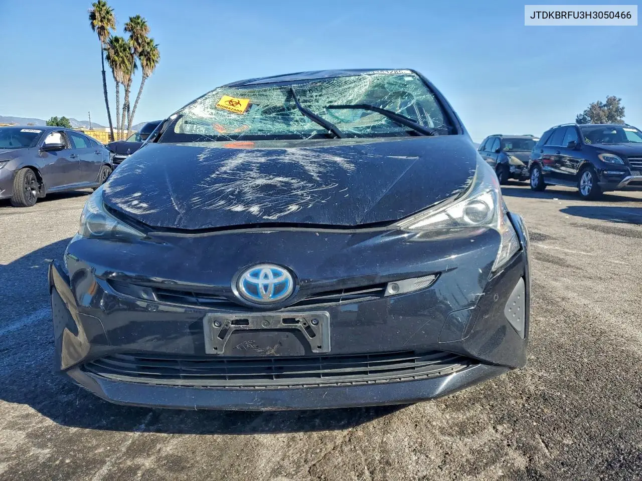 JTDKBRFU3H3050466 2017 Toyota Prius Two