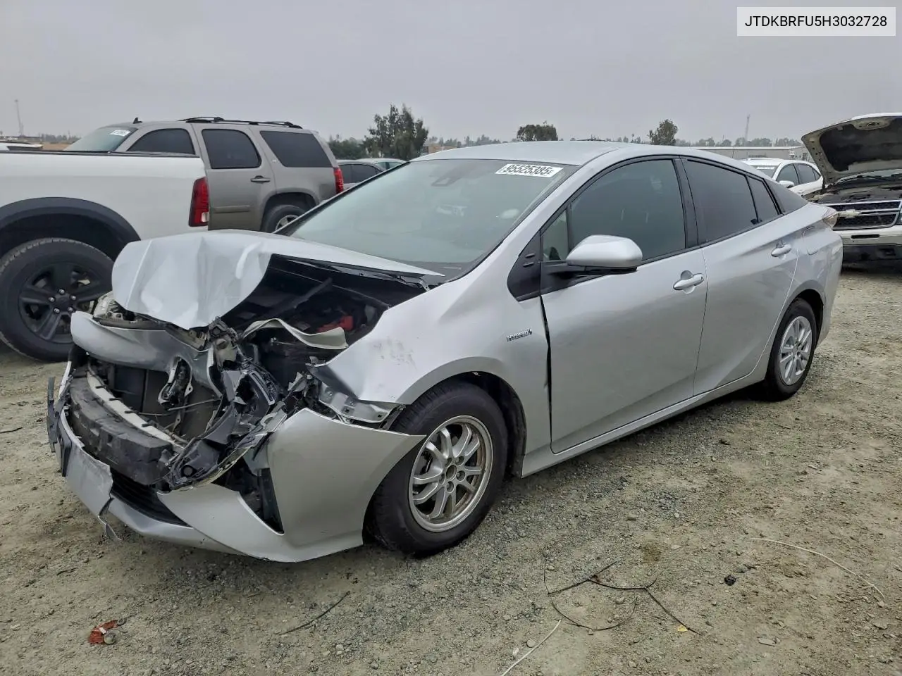 JTDKBRFU5H3032728 2017 Toyota Prius