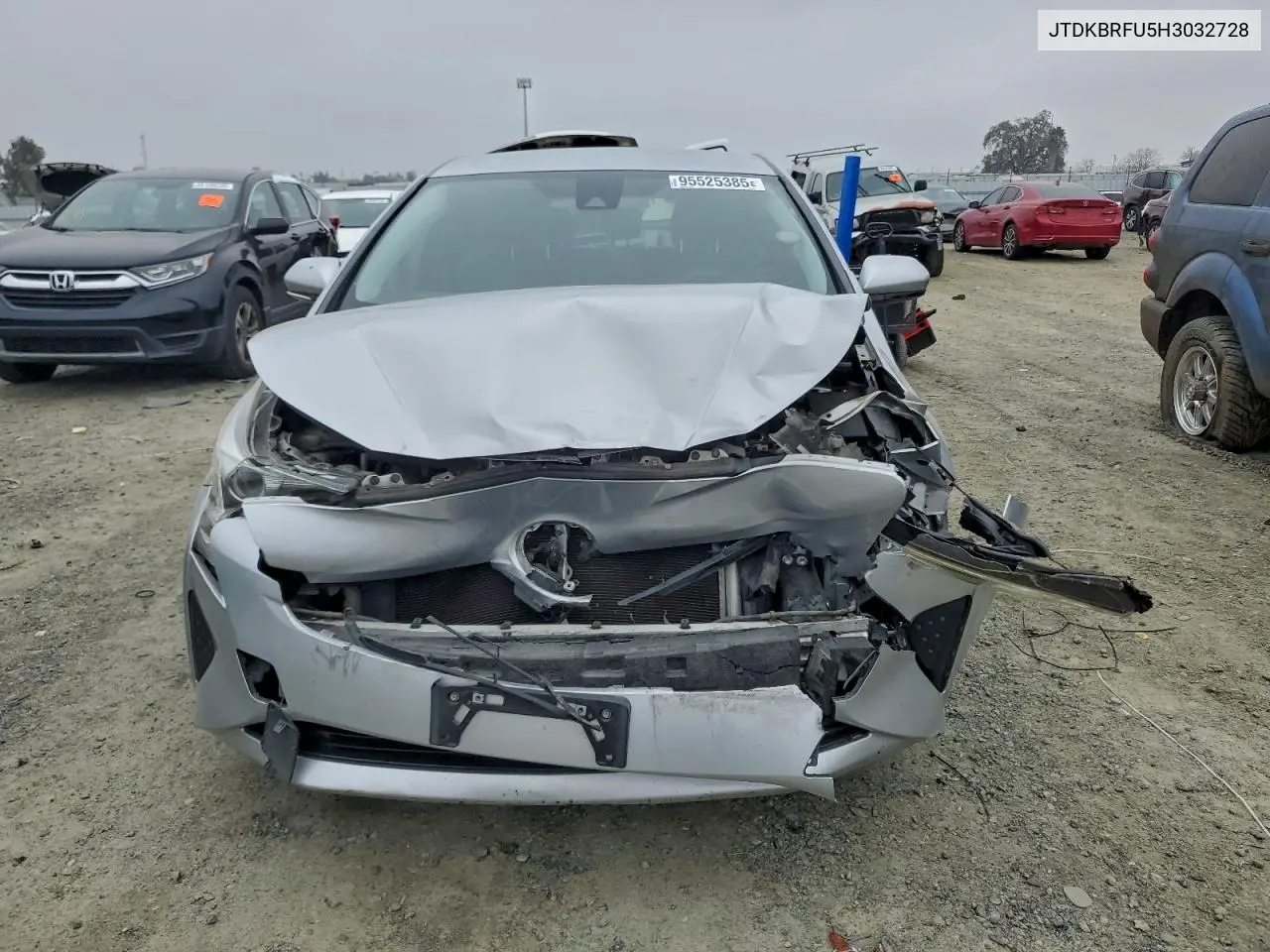 JTDKBRFU5H3032728 2017 Toyota Prius