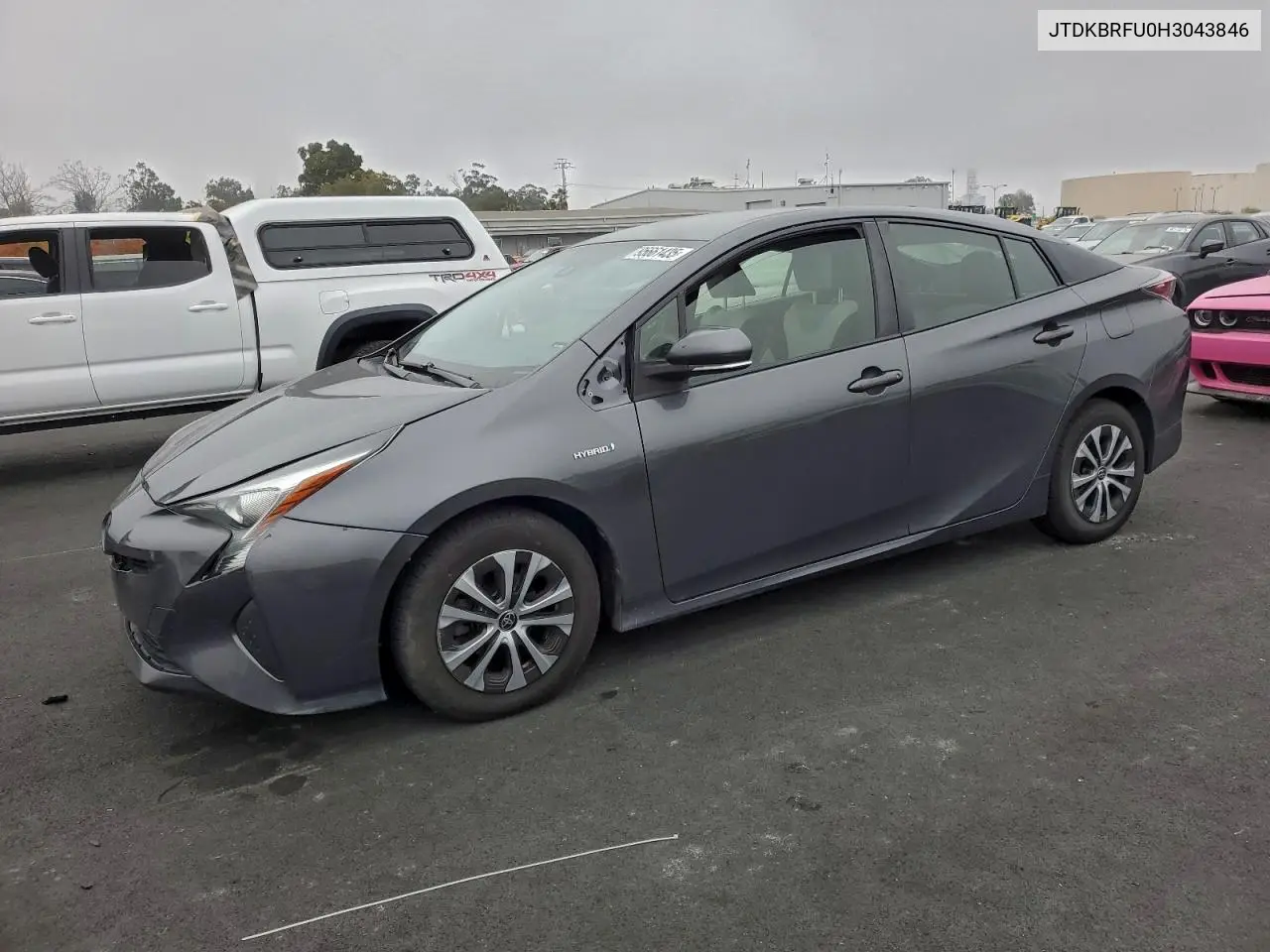 JTDKBRFU0H3043846 2017 Toyota Prius