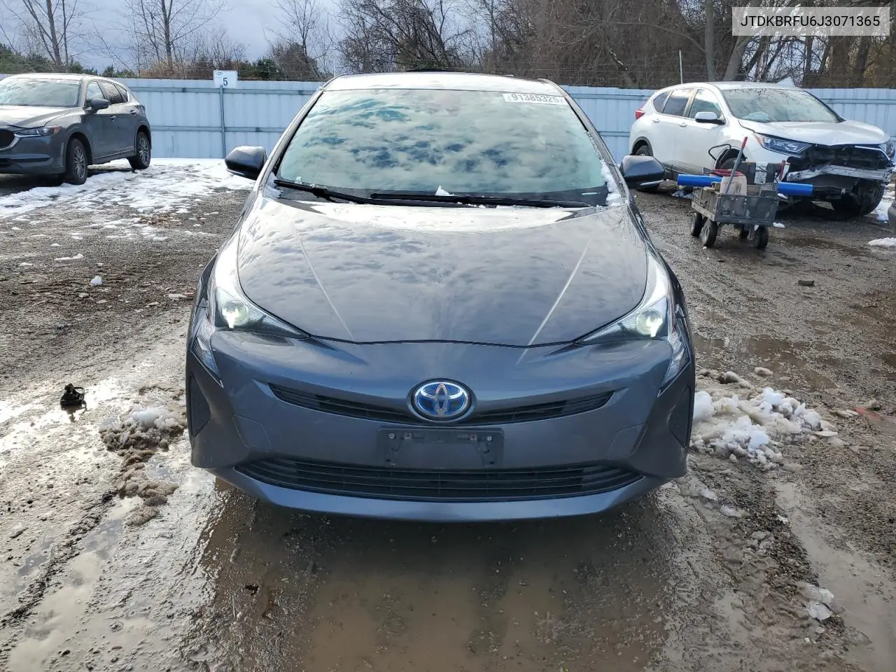 JTDKBRFU6J3071365 2018 Toyota Prius