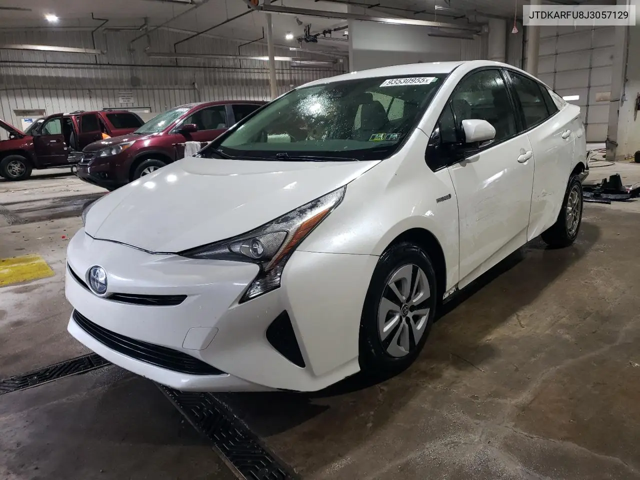 JTDKARFU8J3057129 2018 Toyota Prius