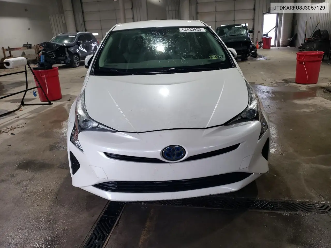 JTDKARFU8J3057129 2018 Toyota Prius