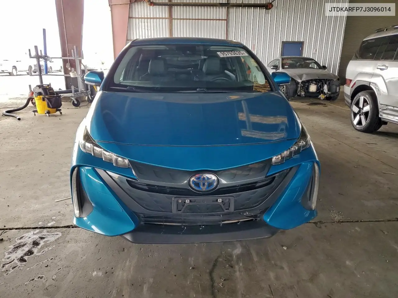 JTDKARFP7J3096014 2018 Toyota Prius Prime