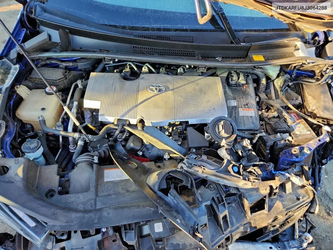 JTDKARFU8J3064288 2018 Toyota Prius