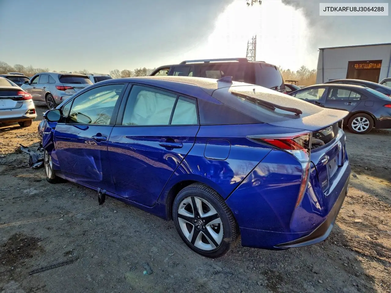 JTDKARFU8J3064288 2018 Toyota Prius