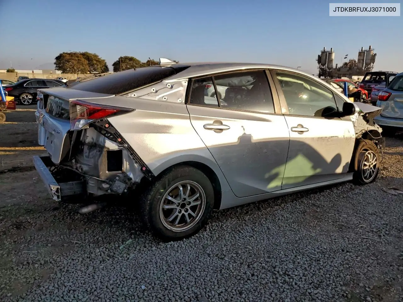 JTDKBRFUXJ3071000 2018 Toyota Prius