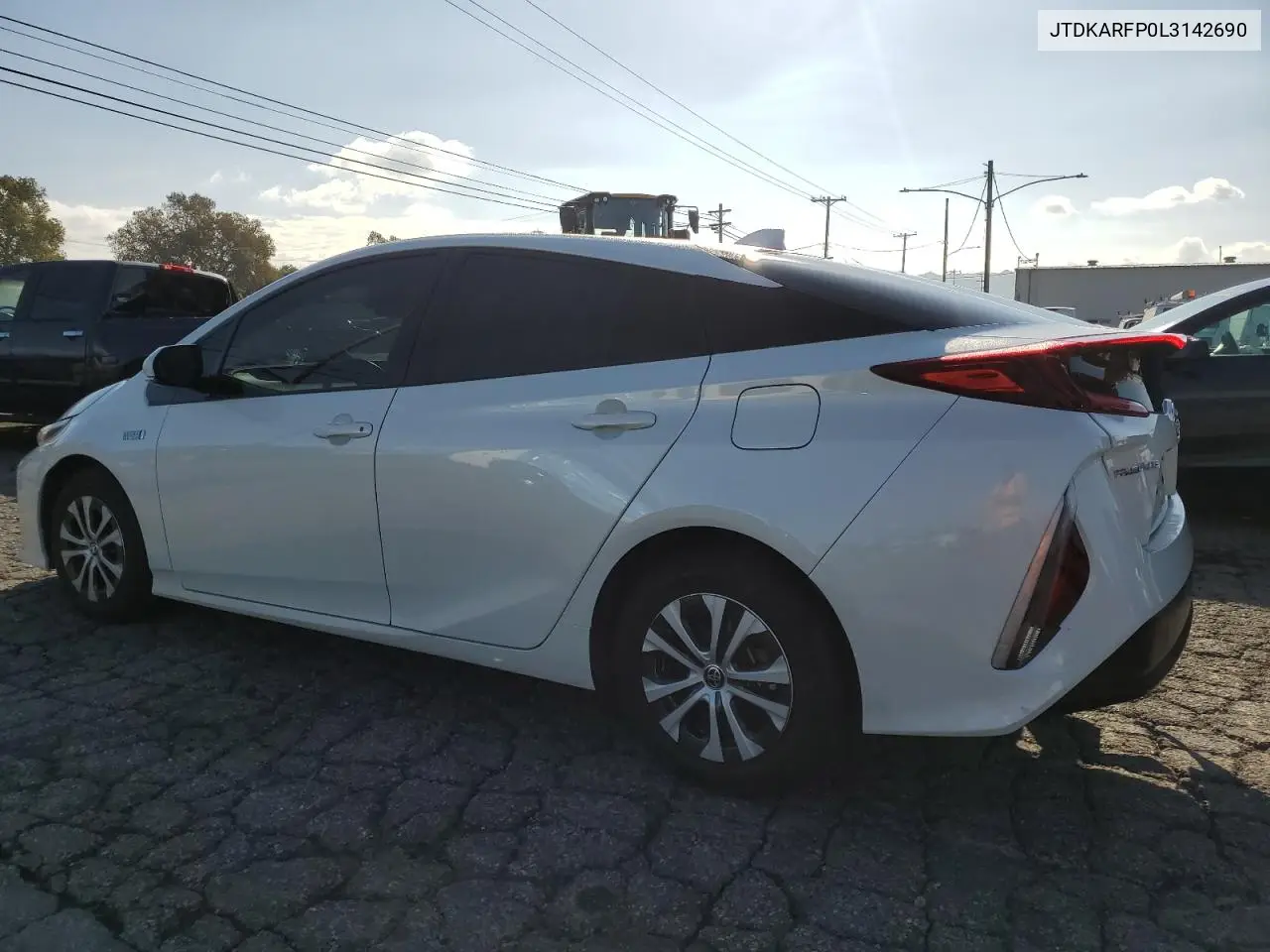 JTDKARFP0L3142690 2020 Toyota Prius Prime Le