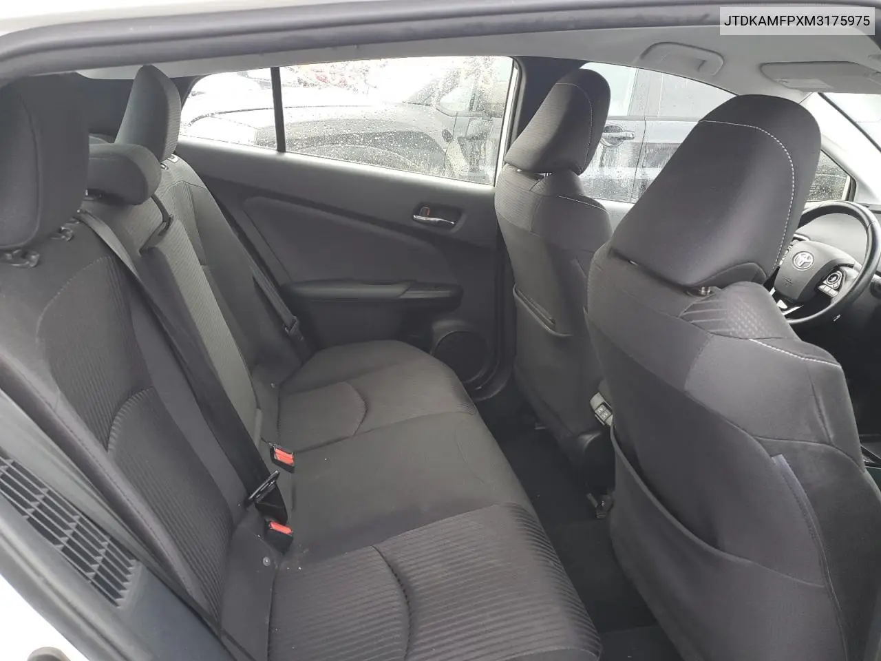 JTDKAMFPXM3175975 2021 Toyota Prius Prime Le