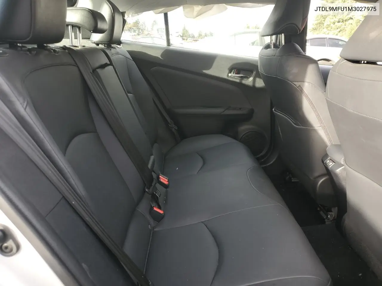 JTDL9MFU1M3027975 2021 Toyota Prius Le