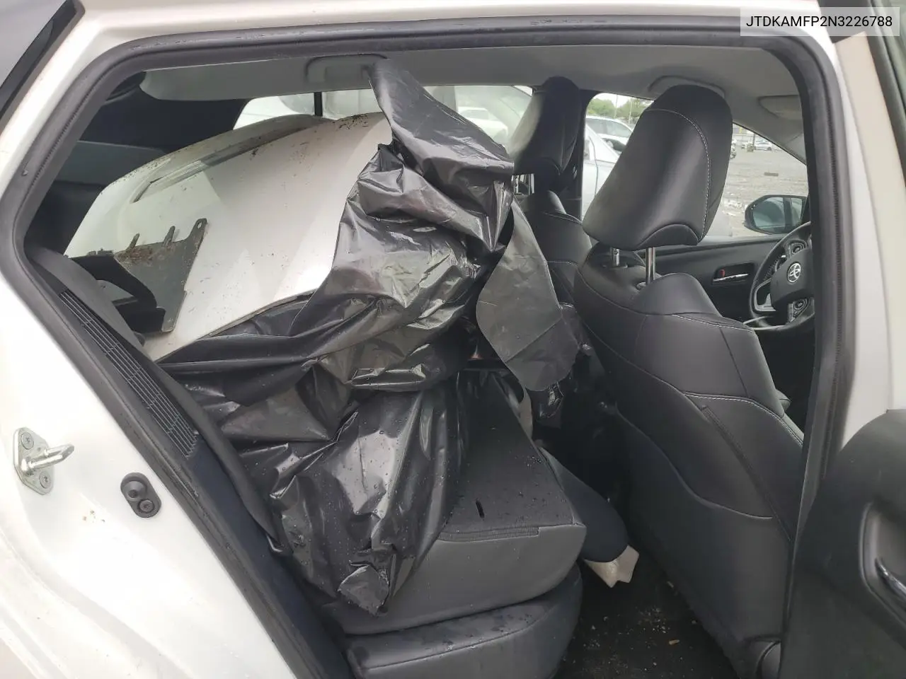 JTDKAMFP2N3226788 2022 Toyota Prius Prime Le