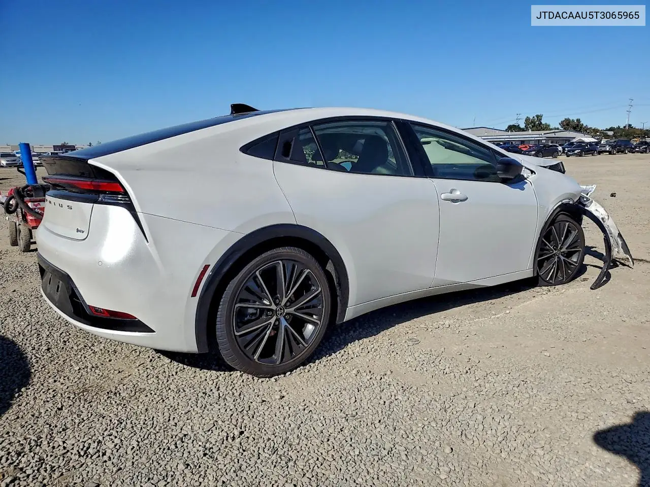 JTDACAAU5T3065965 2026 Toyota Prius Le