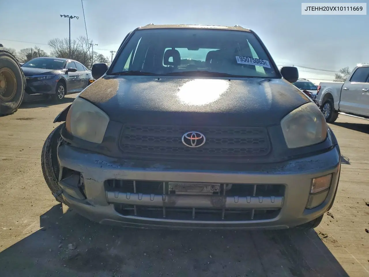 JTEHH20VX10111669 2001 Toyota Rav4