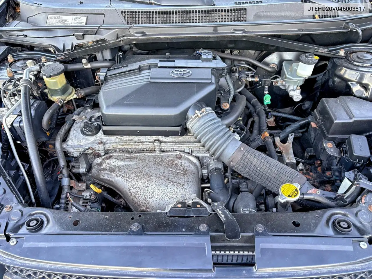 JTEHD20V046003817 2004 Toyota Rav4