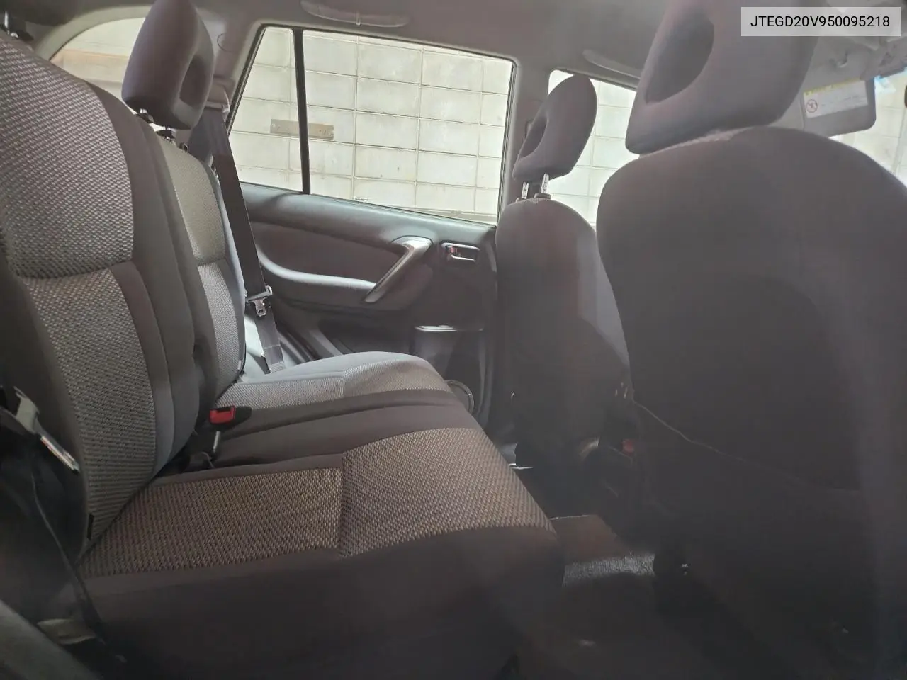 JTEGD20V950095218 2005 Toyota Rav4
