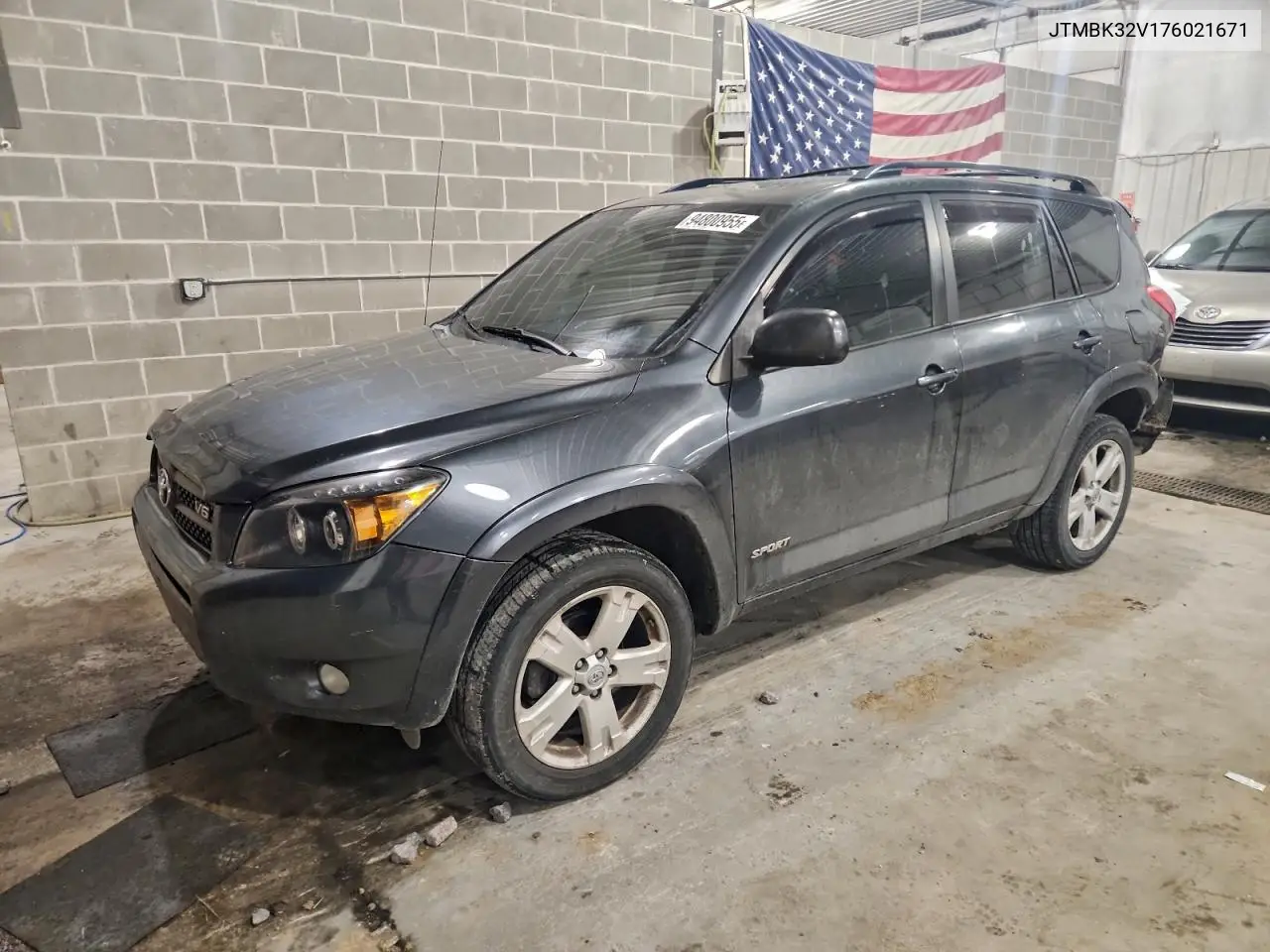 JTMBK32V176021671 2007 Toyota Rav4 Sport