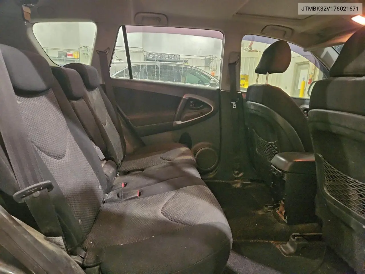 JTMBK32V176021671 2007 Toyota Rav4 Sport