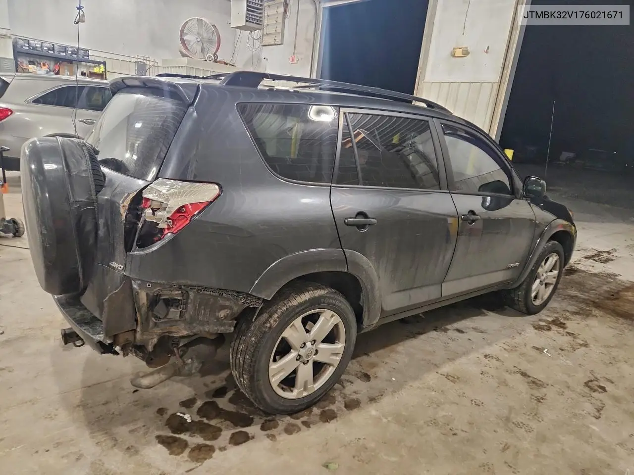 JTMBK32V176021671 2007 Toyota Rav4 Sport